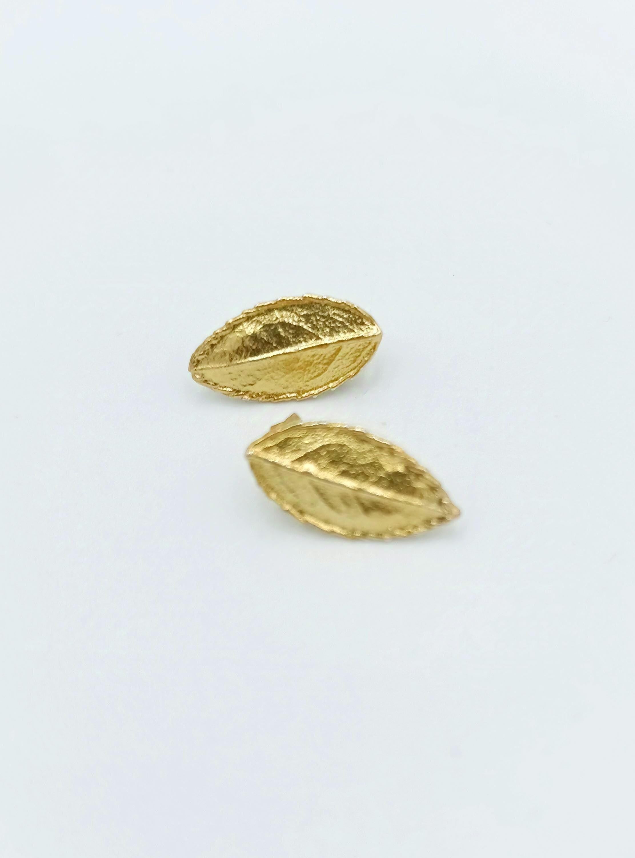 Nature-Inspired Earrings: Real Leaf Design - Gold Plated Brass & Silver-0